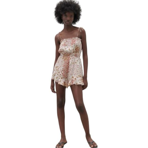 New Zara Patchwork Floral Print Playsuit Romper Size Medium - Picture 1 of 16